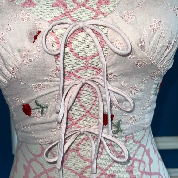 Seven Wonders Pink Eyelet Embroidered Floral Lace Tie Crop Top - Size XS - Picture 7 of 8